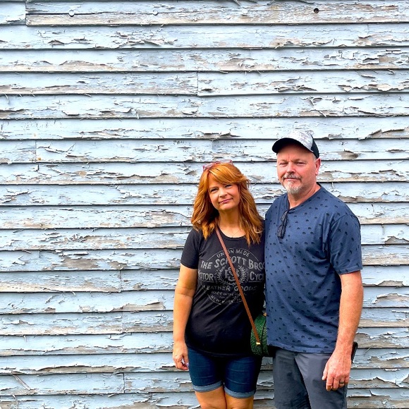 Meet your Posher, Vicki - Picture 1 of 1